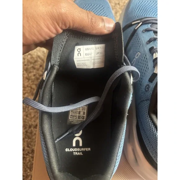 On CloudSurfer Trail Niagara Glacier 3ME10110771 Men's Size 9 Sneakers